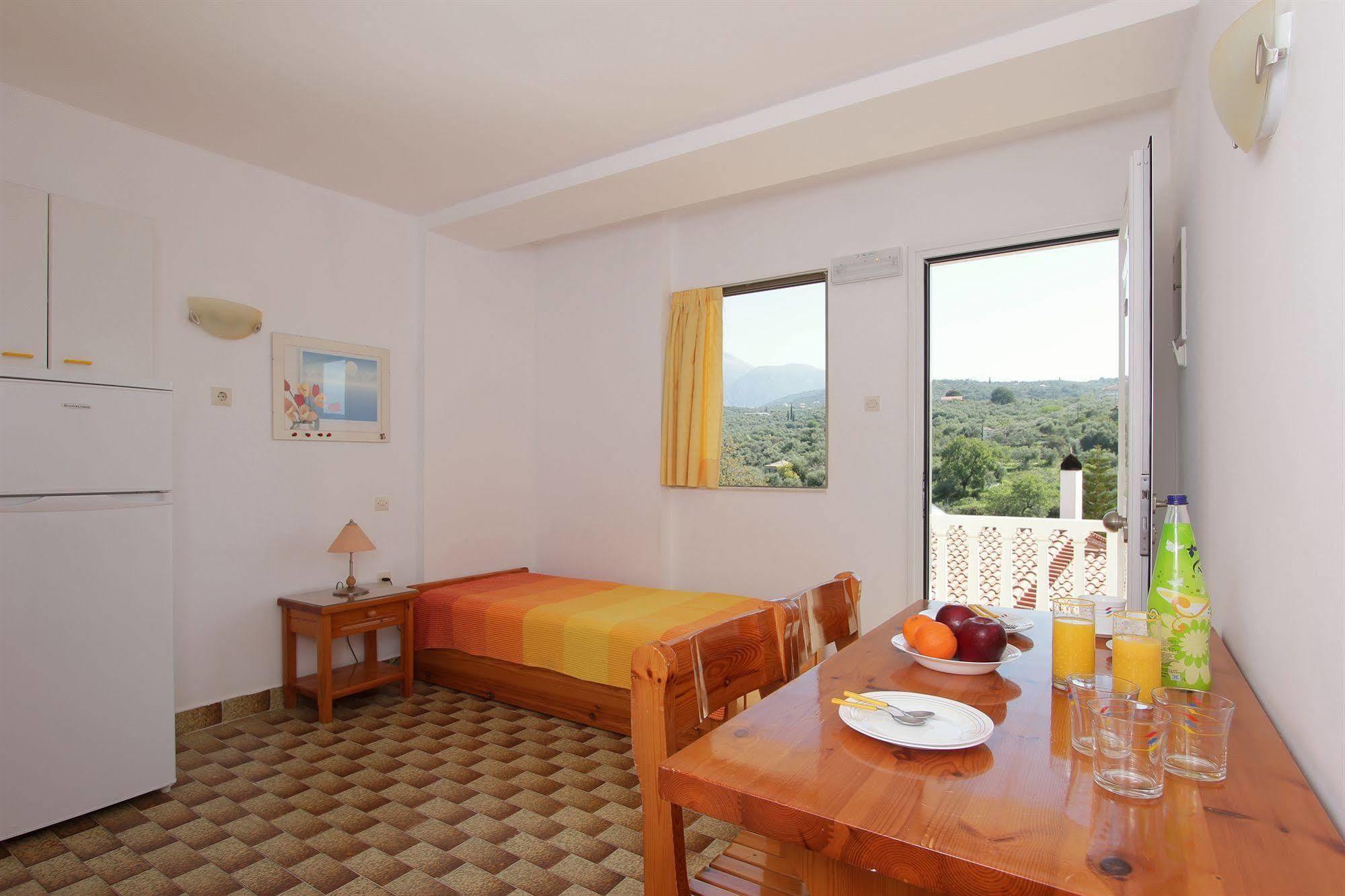 Apollon Apartments Akrogiali ภายนอก รูปภาพ